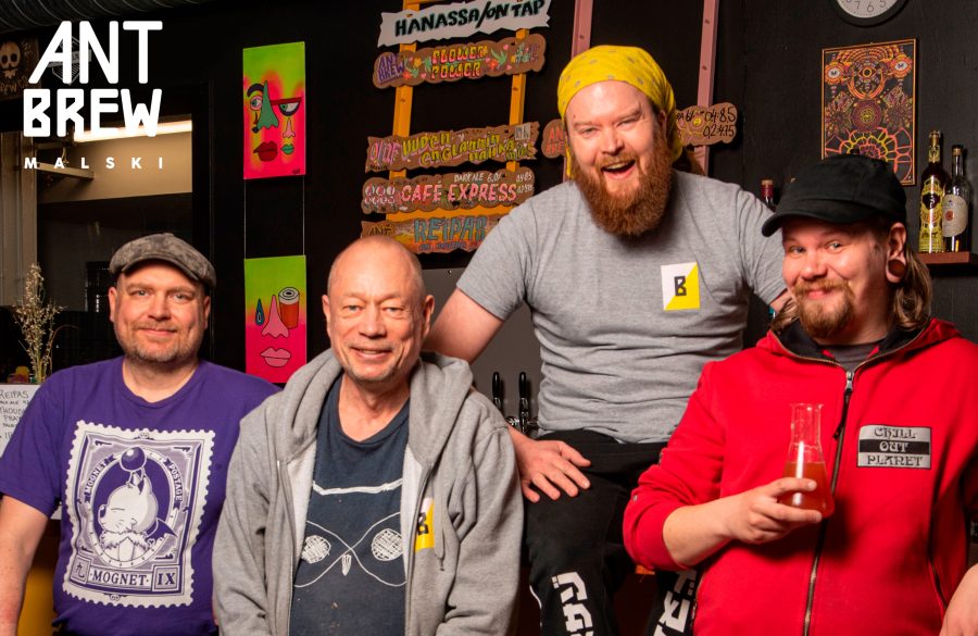 Persons laughing in the photograph